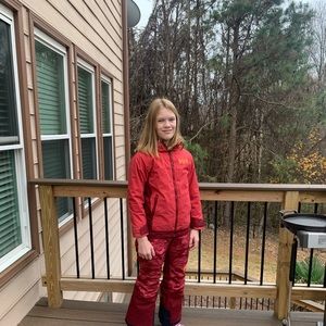 Helly Hansen girls sz 10 ski jacket and bib,